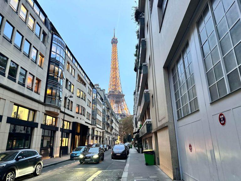 🗼 מגדל אייפל (Eiffel Tower) בקיץ
