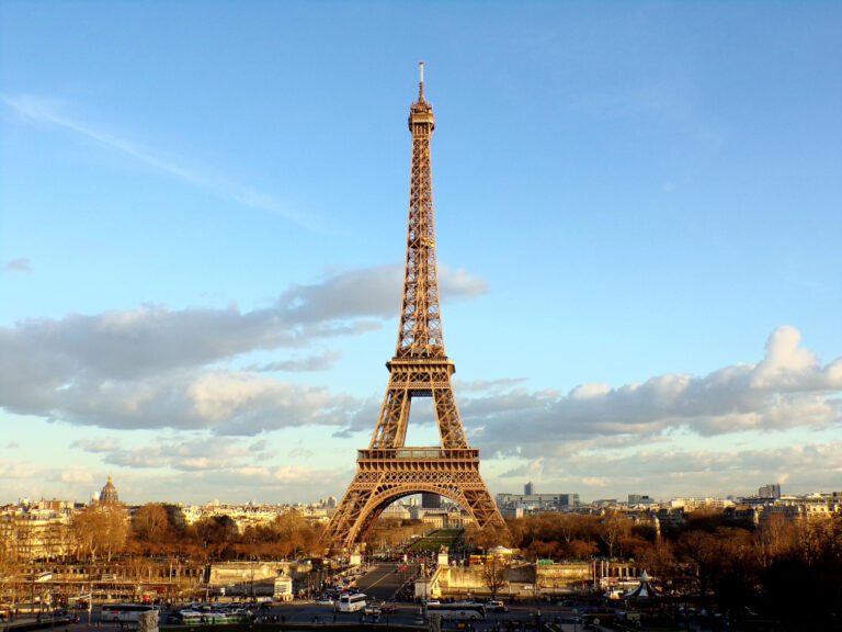 למה בנו את מגדל אייפל